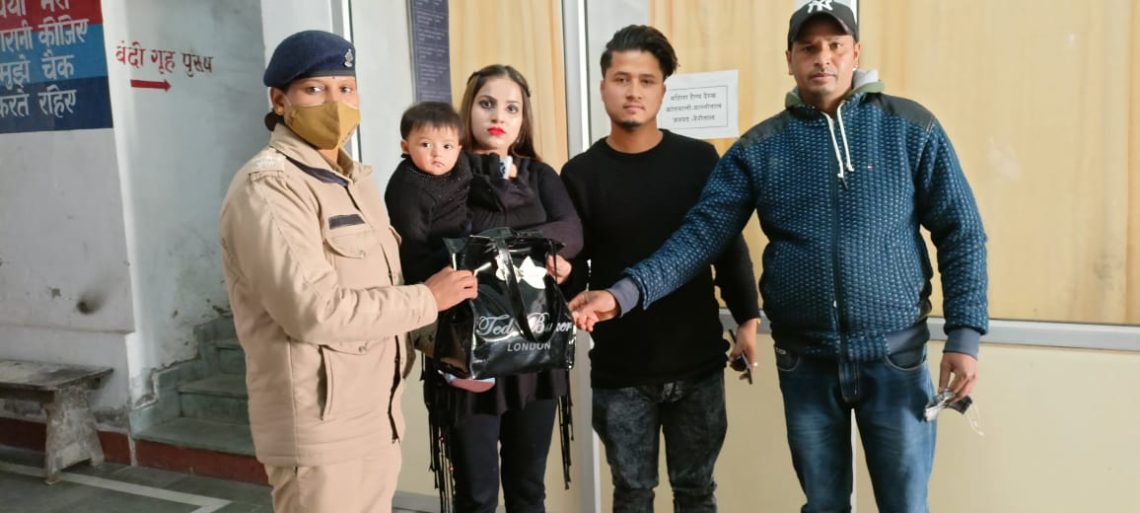 दरियादिली: ईमानदारी ने आज फिर लौटाई एक पर्यटक के चेहरे की मुस्कान