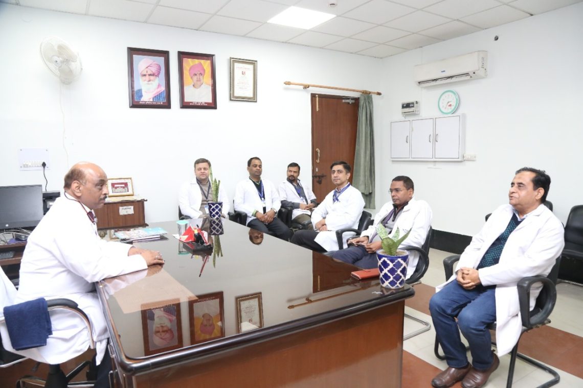 मशहूर ब्रिगेडियर डा. मित्तल बने महंत इंदिरेश अस्पताल के सीएमएस