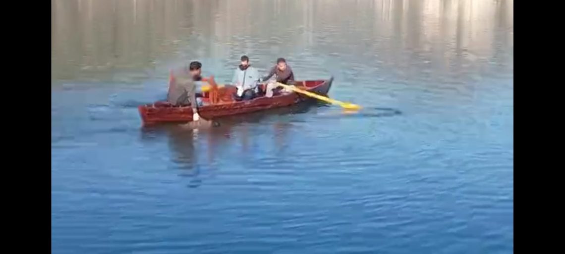 बड़ी खबर : यहां झील से मिले दो शव,क्षेत्र में मची सनसनी