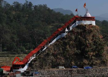 प्रसिद्ध मां गिरिजा देवी मंदिर में श्रद्धालुओं के प्रवेश पर लगी रोक। जानिए कब से कब तक और क्यों?