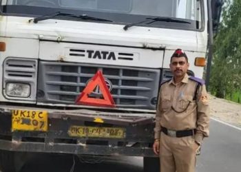 एक्शन : मानकों का पालन नहीं कर रहे भारी वाहन स्वामी। 12 डंपर सीज,25 का हुआ चालान ..