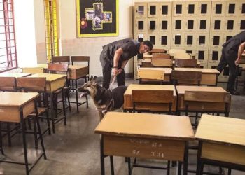 बड़ा सवाल : आखिर कौन और क्यों दे रहा हैं एयरपोर्ट, अस्पतालों और स्कूलों को बम से उड़ाने की धमकियां!