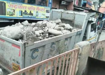 खुलासा : सतपुली -गुमखाल राष्ट्रीय राजमार्ग पर धड़ल्ले से दौड़ रहे खनन के ओवरलोड डंपर,पुलिस प्रशासन नदारत