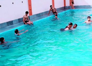 मानक को तांक पर रख चल रहे अवैध स्विमिंग पूल