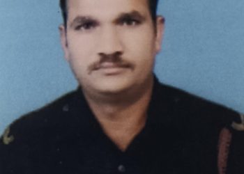 दु:खद – सियाचिन में जान गंवाने वाले हवलदार का सैन्य सम्मान के साथ अंतिम संस्कार। परिवार का बुरा हाल ..