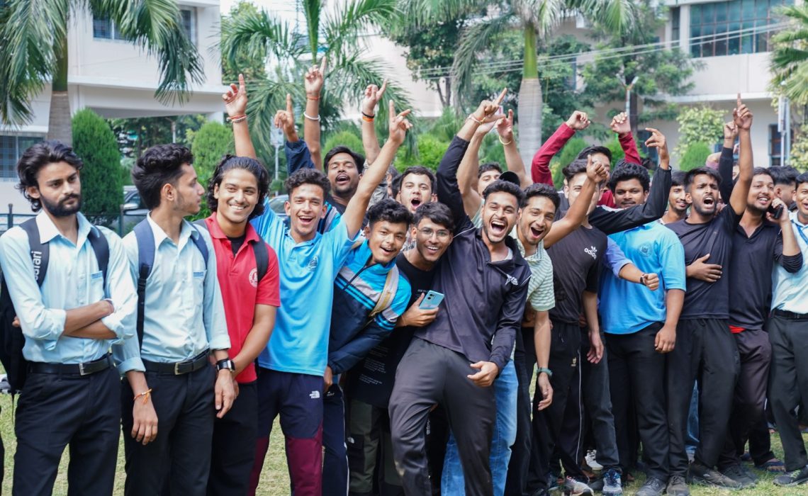 एसजीआरआरयू खेलोत्सव : बैडमिंटन में हर्ष और पूर्णिमा बने सिरमौर