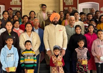 सीआईएमएस एंड यूआईएचएमटी ग्रुप ऑफ कॉलेज ने केदारनाथ आपदा प्रभावित बच्चों के साथ मनाया ईगास। आपदा प्रभावितों को नि:शुल्क उच्च शिक्षा के लिए प्रतिबद्ध- ललित जोशी।