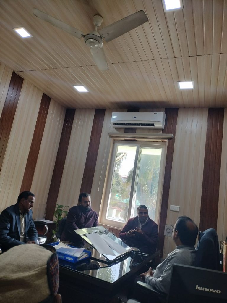 समीक्षा बैठक के आयोजन की मांग : विभागीय अधिकारियों से मिला प्रतिनिधिमंडल