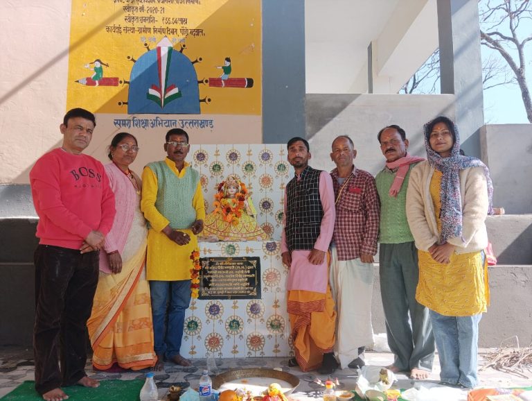 राजकीय इंटर कॉलेज सुमाड़ी में बसंत पंचमी के दिन वीणा वादिनी मां सरस्वती की प्रतिमा प्राण प्रतिष्ठा के साथ स्थापित                                                       