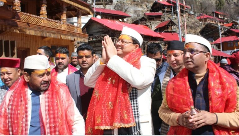 सीएम धामी ने किया हर्षिल-मुखवा का भ्रमण। पीएम दौरे को लेकर तैयारियों का किया निरीक्षण