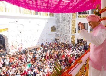 श्री झंडा जी महोत्सव 2025: भक्ति और आस्था का संगम, श्रद्धालु हुए भाव-विभोर