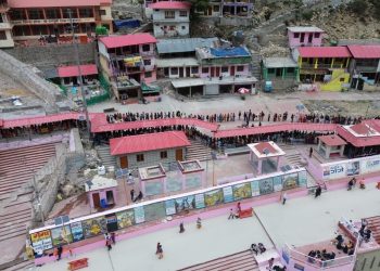 गंगोत्री-यमुनोत्री में श्रद्धालुओं का सैलाब: 1 लाख से अधिक कर चुके दर्शन