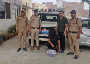 बड़ी खबर : 12 लाख की चरस के साथ दिनेशपुर का तस्कर गिरफ्तार।