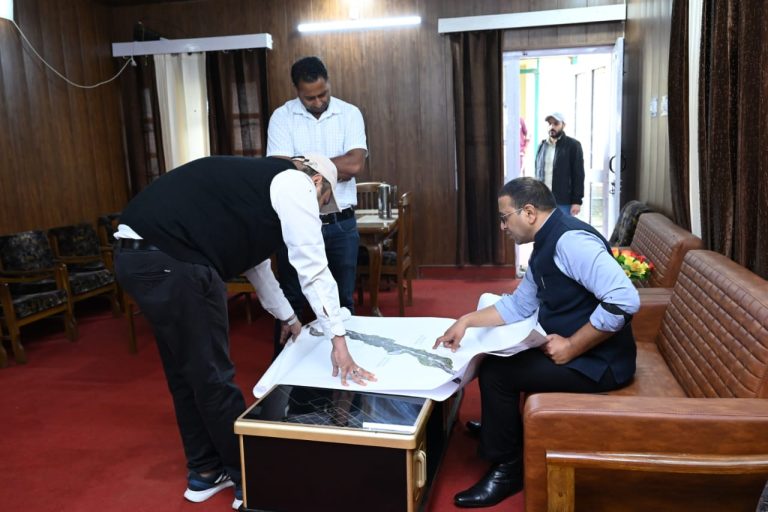 यमुनोत्री हादसा:  भूस्खलन से दो की मौत, एक घायल, दो अब भी लापता। रेस्क्यू जारी…