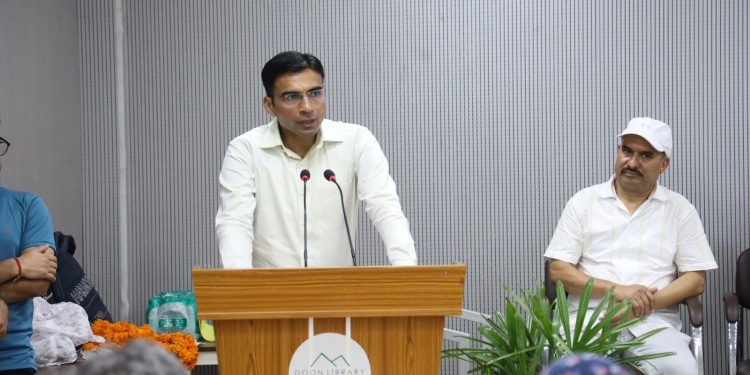 असाधारण कार्यशैली के लिए देहरादून डीएम सविन बंसल को मिला ‘लोकरत्न हिमालय सम्मान’