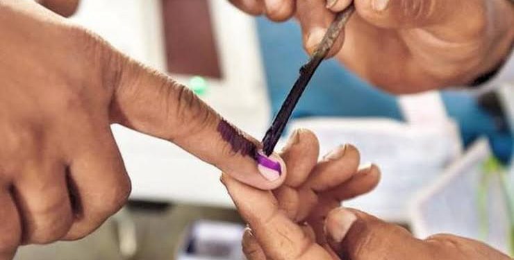 त्रिस्तरीय पंचायत चुनाव: नाबालिग छात्रों से फर्जी वोटिंग का आरोप, मतदान निरस्त करने की मांग तेज