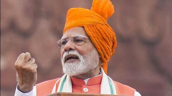 GST 2.0 : दीपावली पर लोगों को मिलेगा बड़ा गिफ्ट, जीएसटी दरों में होगी कटौती