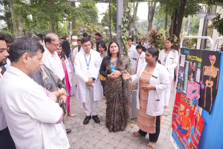 श्री महंत इन्दिरेश अस्पताल में धूमधाम से मनाया गया वर्ल्ड फिजियोथेरेपी डे