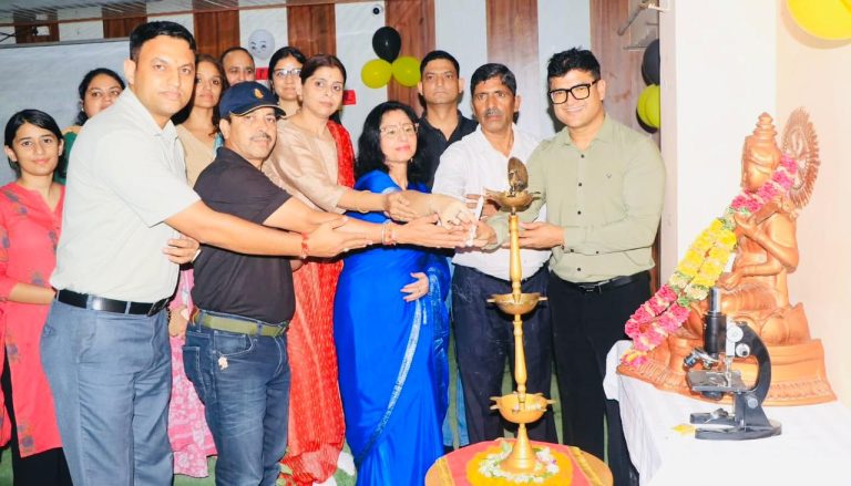 सीआईएमएस कॉलेज में धूमधाम से मनाया गया अन्तर्राष्ट्रीय सूक्ष्म जीव दिवस