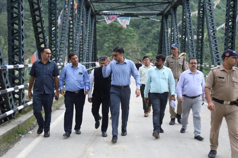 Dehradun News:देहरादून-मसूरी रोड पर फिर दौड़ी गाड़ियाँ।सेफ्टी ऑडिट के बाद शुरू हुआ यातायात