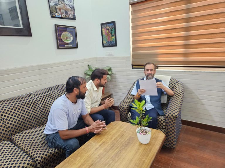 उत्तराखंडी नर्सों की भर्ती में मिले प्राथमिकता: नर्सिंग महासंघ ने विधायक मुन्ना सिंह चौहान से की मुलाकात