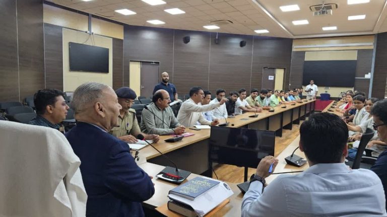 UKSSSC paper leak Case: जांच आयोग की रुद्रपुर में जन सुनवाई।छात्रों ने परीक्षा रद्द करने की उठाई मांग