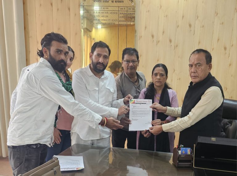 पेपर लीक: बेरोजगार अभ्यर्थी गवाहों को धमका रहे भर्ती घोटाले के आरोपी। फिर गिरफ्तारी की मांग 