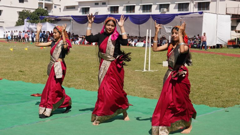 एसजीआरआर यूनिवर्सिटी में ‘खेलोत्सव 2025’ का भव्य शुभारंभ। हज़ारों छात्र-छात्राएं दिखाएंगे खेल कौशल