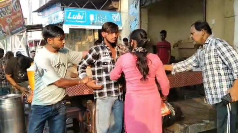 Haridwar News: प्रेमी-प्रेमिका का हाईवोल्टेज ड्रामा। बीच सड़क पर भिड़े भाई और प्रेमी