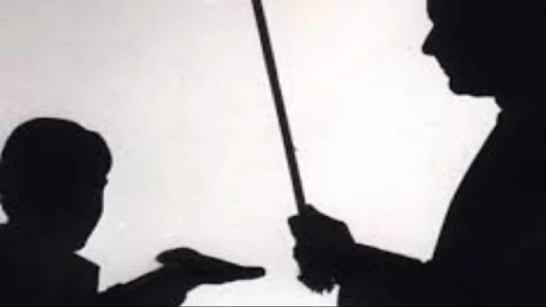 शिक्षक की पिटाई से छात्र गंभीर, दिल्ली AIIMS रेफर