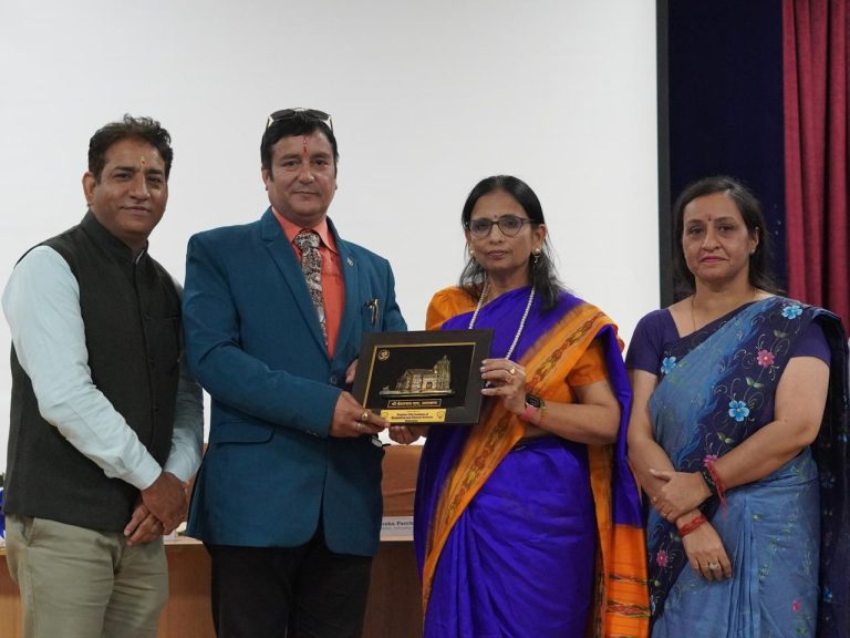 डॉल्फिन इंस्टिट्यूट में ‘Knowledge Spark 2025’ का सफल आयोजन। 27 स्कूलों के 250 से अधिक छात्रों ने दिखाया प्रतिभा का दम