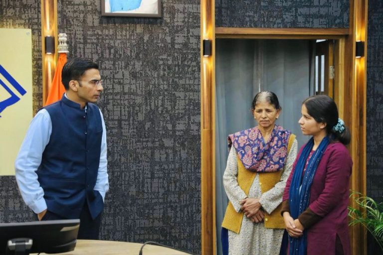 प्रतिभाशाली बेटी को मिली नई उड़ान, रोजगार और एमटेक शिक्षा दोनों का रास्ता खुला