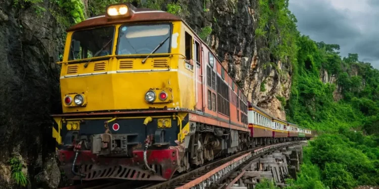 भारतीय रेलवे का बड़ा फैसला: 26 दिसंबर से मेल और एक्सप्रेस ट्रेनों का किराया बढ़ेगा