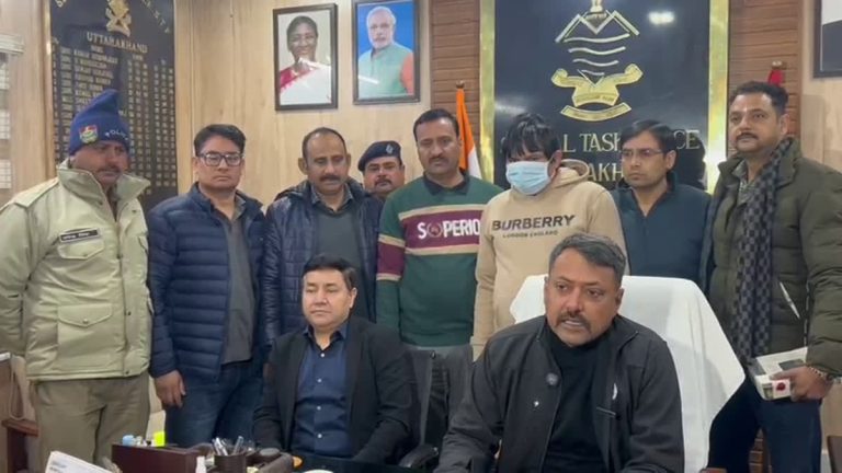 उत्तराखंड STF की बड़ी सफलता: फर्जी शस्त्र लाइसेंस गिरोह का पर्दाफाश, एक आरोपी गिरफ्तार