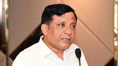 एमडीडीए वीसी बंशीधर तिवारी का अवैध प्लाटिंग पर कड़ा एक्शन। दस बीघा भूमि पर ध्वस्तिकरण