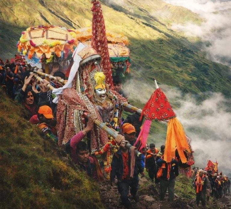 राजा आए या ना आए लेकिन मां नंदा की राजजात होकर रहेगी, महापंचायत का बड़ा फैसला