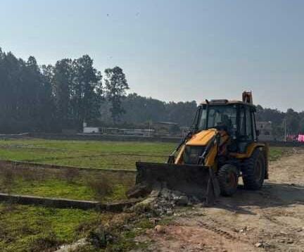 एमडीडीए का अवैध प्लॉटिंग पर बुलडोजर एक्शन, देहरादून में 13 बीघा ज़मीन पर चला JCB