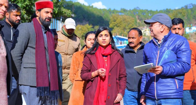 राहु मंदिर बनेगा अंतरराष्ट्रीय धार्मिक पर्यटन केंद्र, जिलाधिकारी ने धरातल पर उतर रहे विकास कार्यों की प्रगति परखी