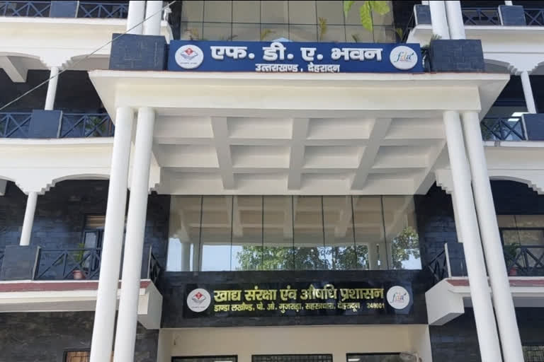 त्योहारों से पहले एक्शन मोड में एफडीए, मिठाई-दूध की दुकानों पर ताबड़तोड़ छापे