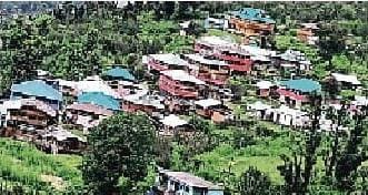 उत्तरकाशी का पोखरी गांव विकास से कोसों दूर, पगडंडी के सहारे जिंदगी