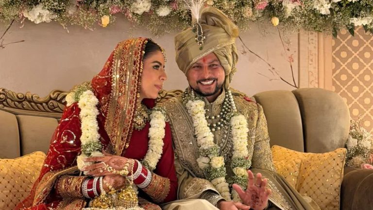 मसूरी में कुलदीप यादव की शाही शादी, रिंकू सिंह मंगेतर संग पहुंचे, धीरेंद्र शास्त्री ने दिया आशीर्वाद