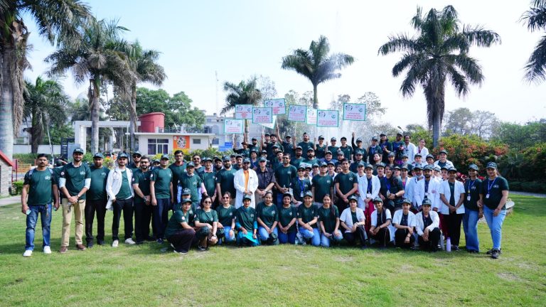 श्री महंत इन्दिरेश अस्पताल में विश्व किडनी दिवस पर किडनी बचाने का लिया संकल्प