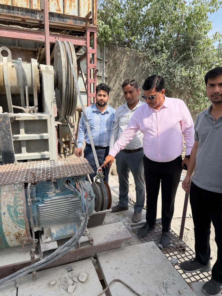 अवैध खनन पर बड़ी कार्रवाई: हरिद्वार-लक्सर में 14 स्टोन क्रेशर सीज, 10 करोड़ से ज्यादा जुर्माने की तैयारी