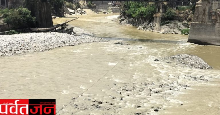 बड़ी खबर: पिंडर नदी का पानी हुआ दूषित। दो सप्ताह बीतने पर भी प्रशासन बेखबर