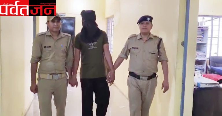 Uttarakhand News: आर्मी की फर्जी वर्दी पहन ‘मेजर’ बना घूम रहा था युवक। पुलिस ने दबोचा