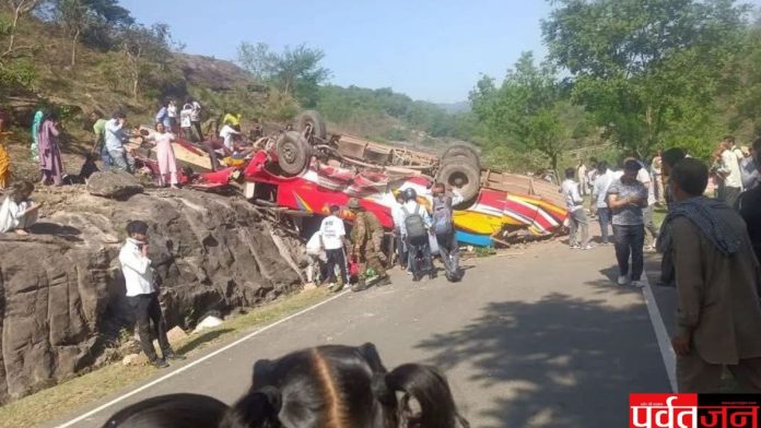 jammu kashmir bus accident