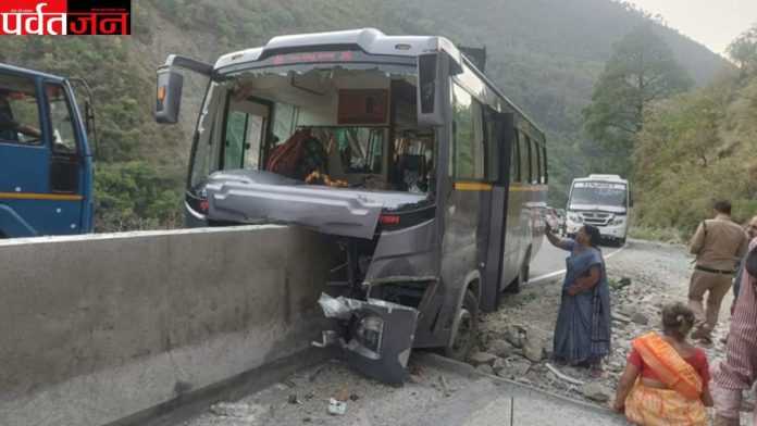 uttarakhand bus accident news today, tourist bus crash uttarakhand latest news, bus accident , almora haldwani road accident today report