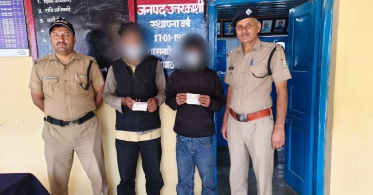 क्राइम: चारधाम यात्रा मार्ग पर पुलिस ने दबोचे दो नशा तस्करलाखों की स्मैक भी पकड़ी