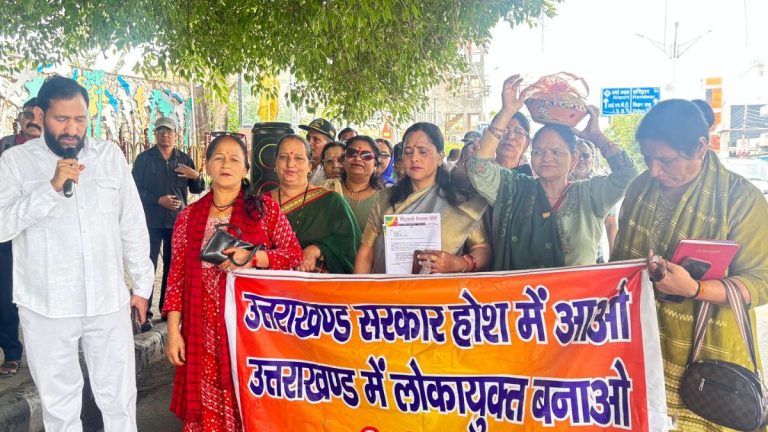 बड़ी खबर: रीजनल पार्टी ने बादाम भेजकर भाजपा को याद दिलाया लोकायुक्त का वादा