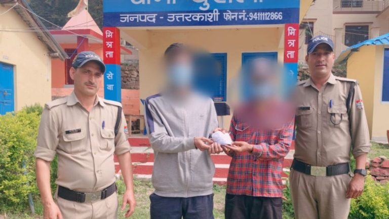 चारधाम यात्रा : नशा तस्करों पर एक्शन जारी। 2.7 लाख रुपये की स्मैक के साथ दो युवक गिरफ्तार
